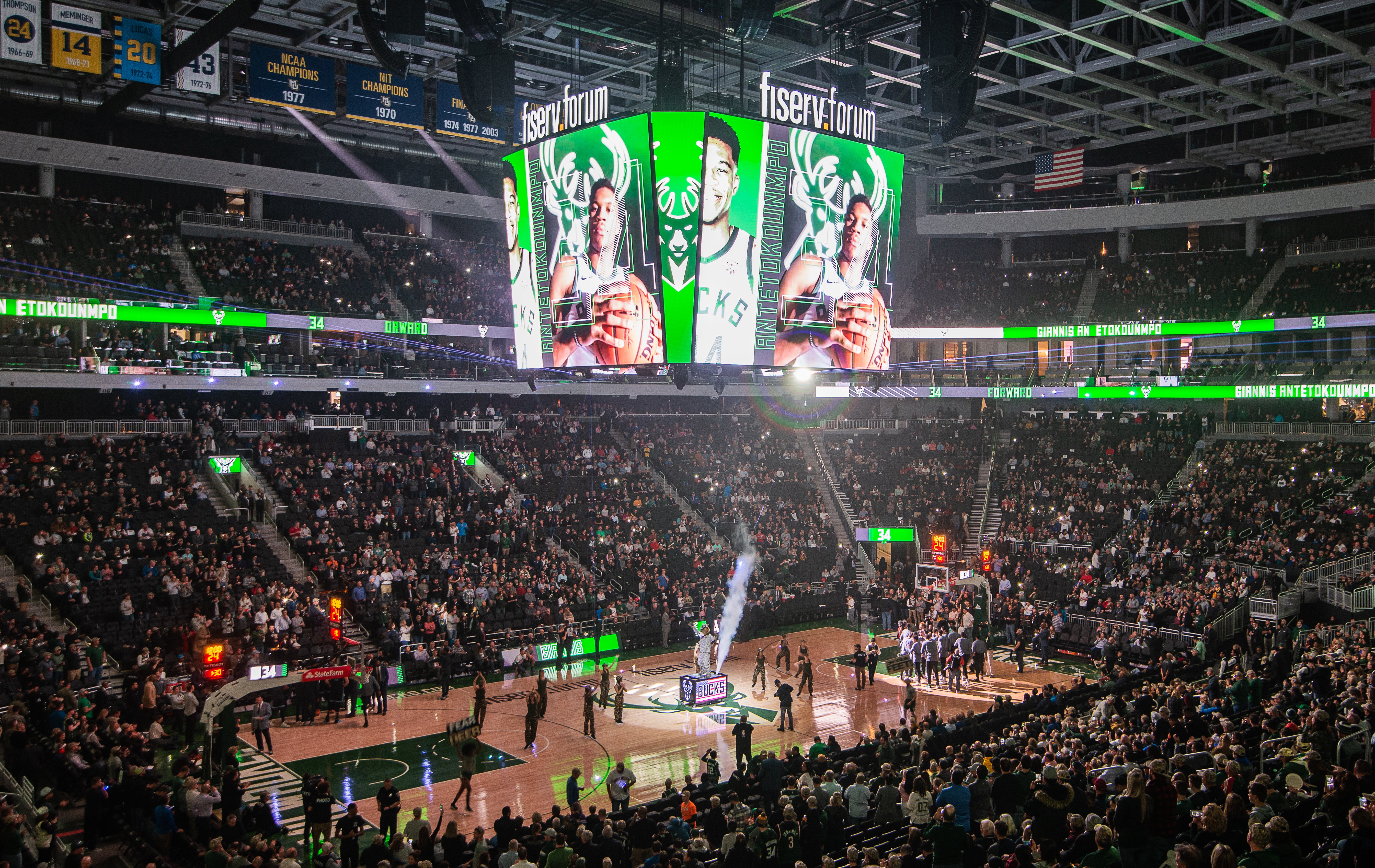 Fiserv Forum | CAA ICON5380 x 3398