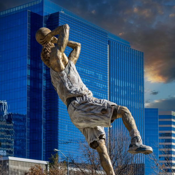 Dallas Mavericks Statue