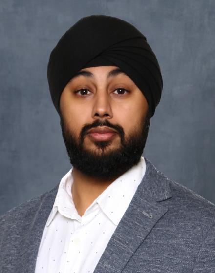 Headshot of Taran Singh