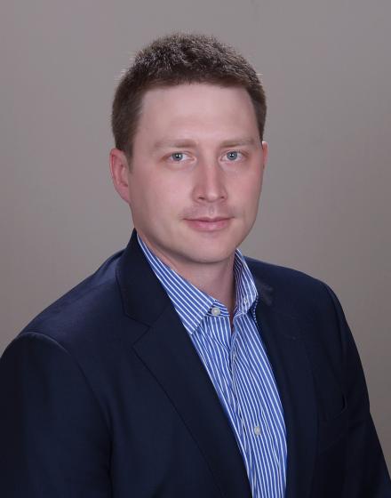 Headshot of Tom Barth