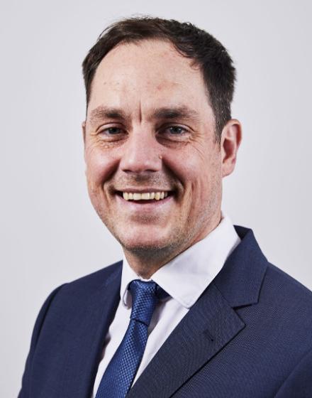 Headshot of Andrew Coote